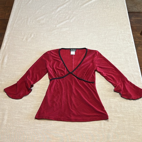 A-list by wrapper Maroon light weight dress top. Size Medium - Picture 1 of 5